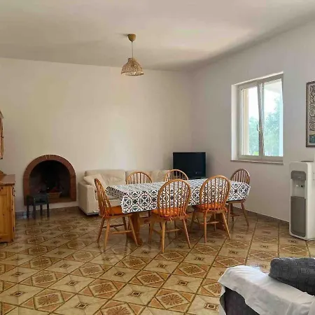 Holiday home Mariangela *